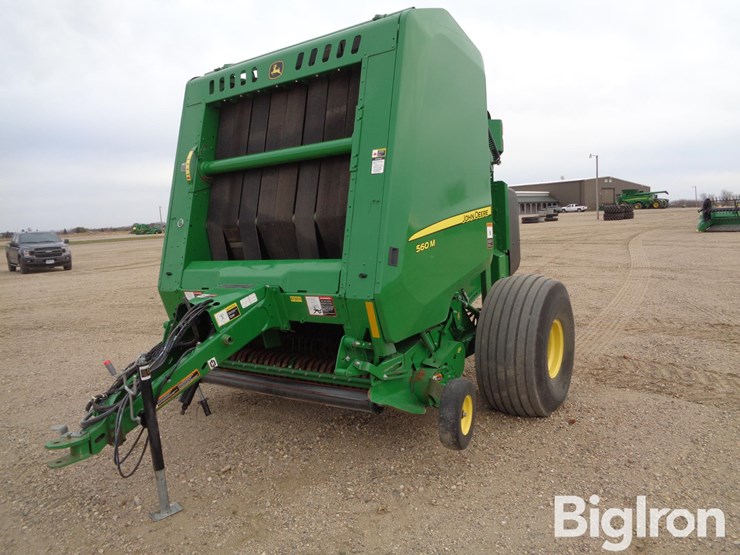 2021-john-deere-560m-image-15