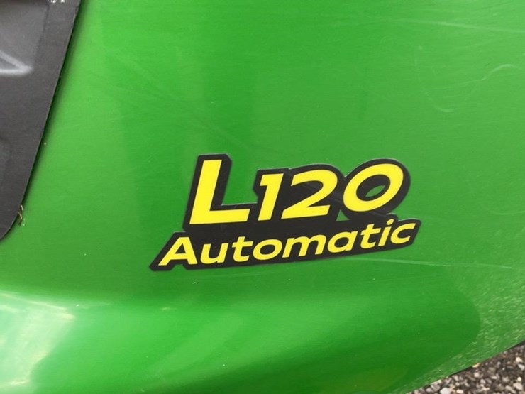 john-deere-l120-image-11