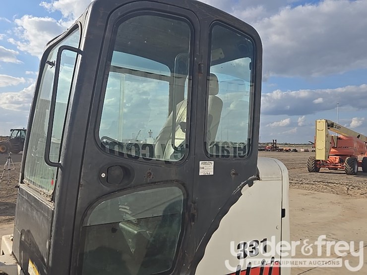 bobcat-331g-image-63