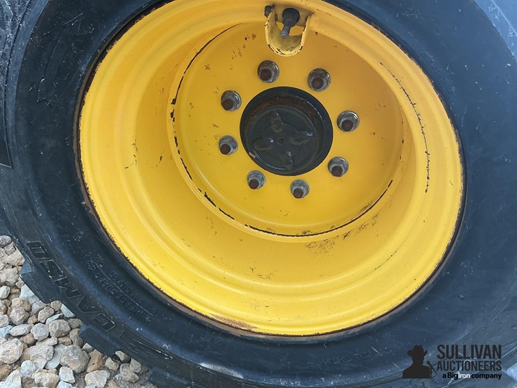 2020-new-holland-l334-image-17