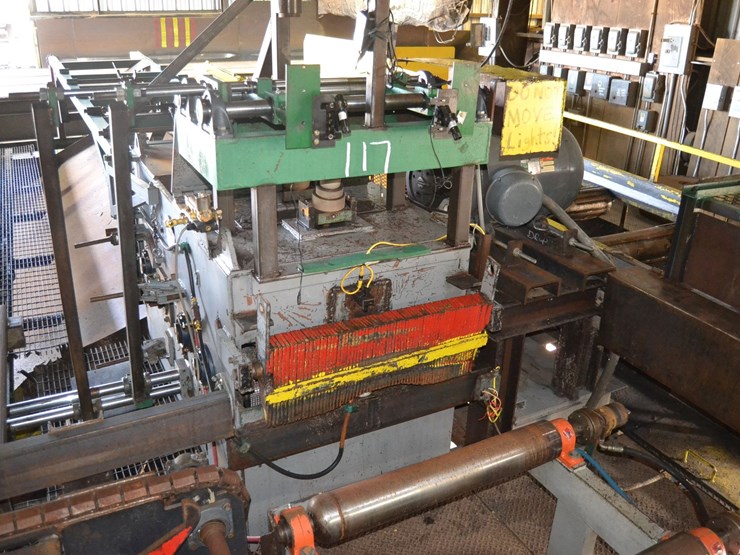 ligna-6"x32"-2-saw-edger-w/-2-movable-saws-w/-8'-infeed-rollcase-w/-20'-single-belt-tailing-outfeed-w/-hydrualic-setworks-w/-2-line-lazer-lite-system-sn#f161760-image-5