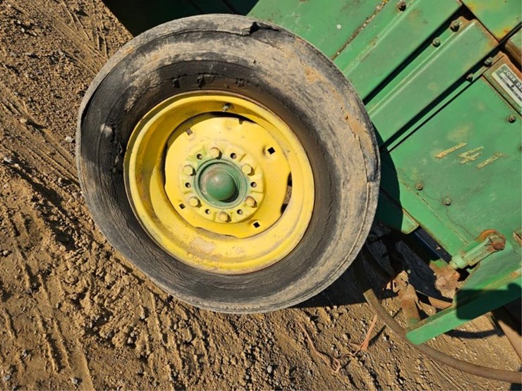 john-deere-14t-image-25