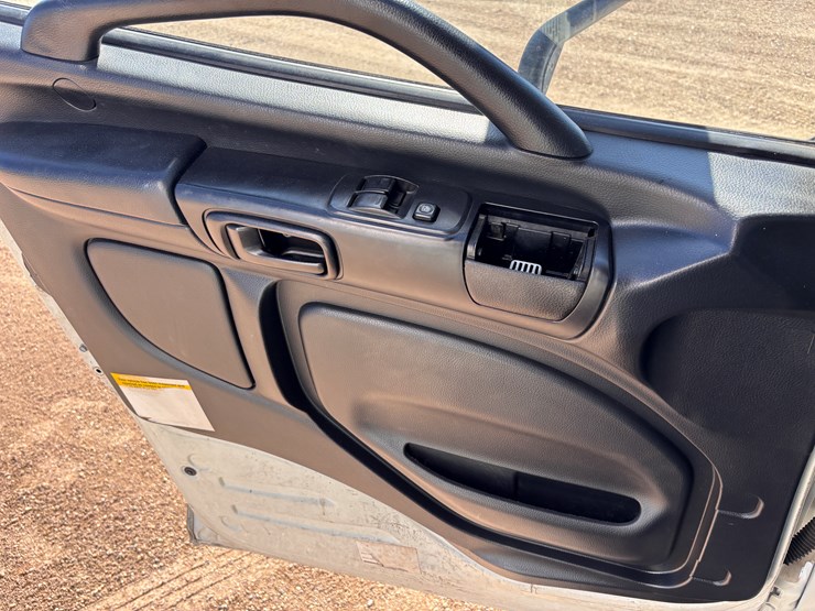 2014-axle-24ft-image-18