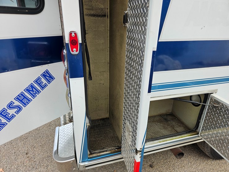 #22778-•-2003-ford-econoline-van-ambulance-image-55