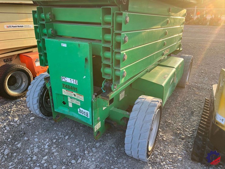 2015-jlg-4069le-image-26