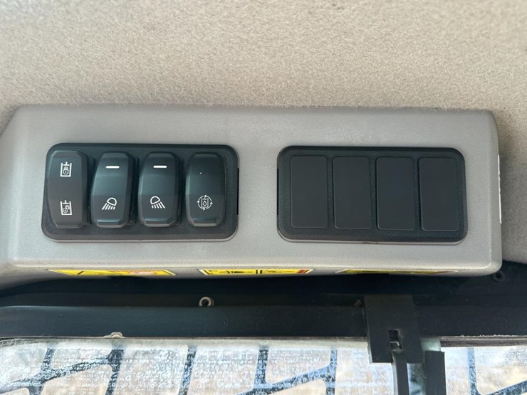 caterpillar-236d3-image-38