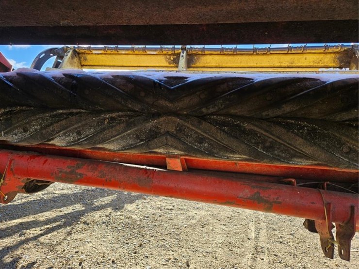 new-holland-477-image-22