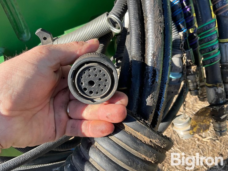 2010-john-deere-1790-image-15