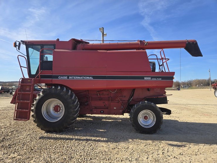 case-ih-1666-image-11
