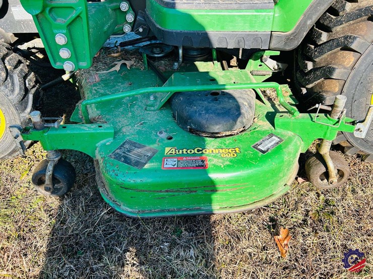 2016-john-deere-1025r-image-24