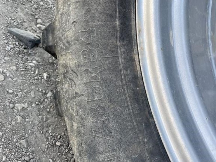 2012-case-ih-magnum-260-image-35