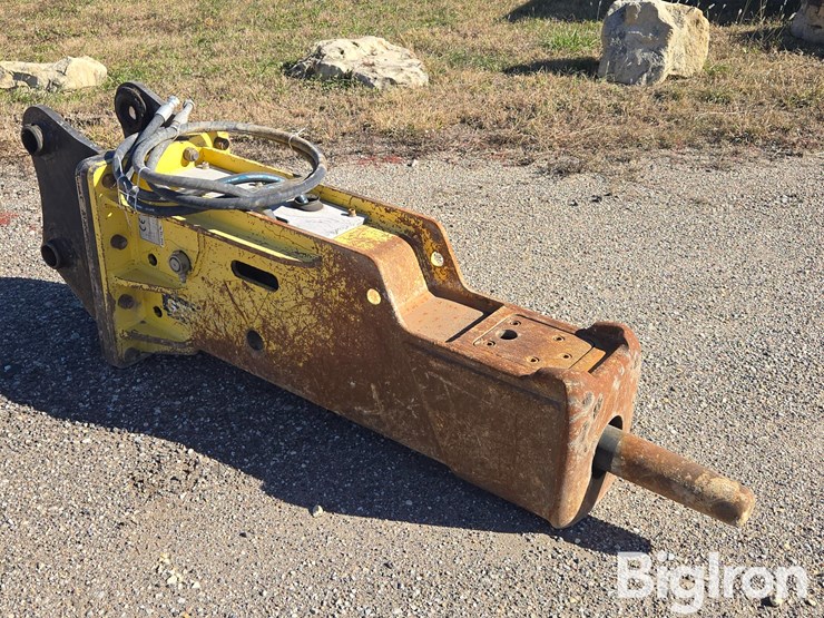 stanley-mbx138-hydraulic-hammer-image-3