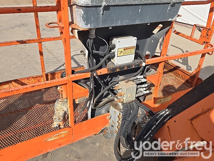 2015-jlg-600aj-image-13