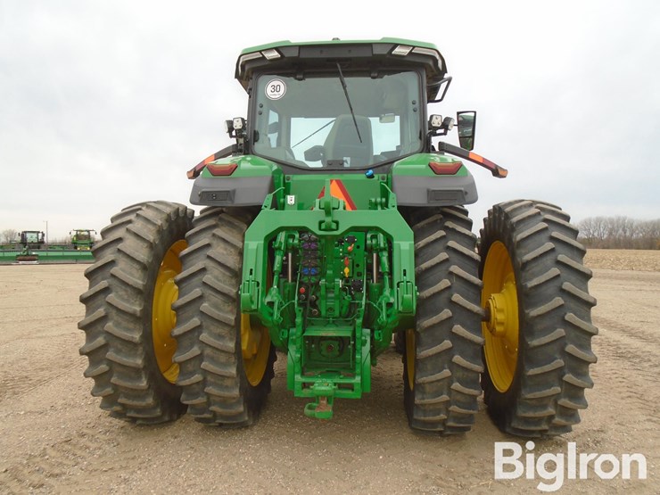 2023-john-deere-8r-370-image-6