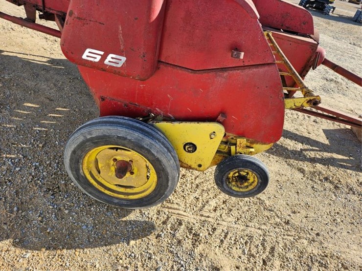 new-holland-68-image-22