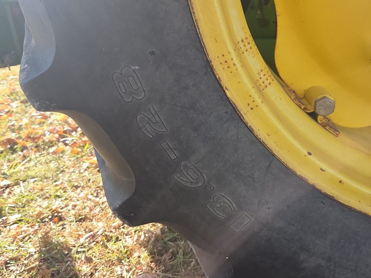 1996-john-deere-1070-image-16