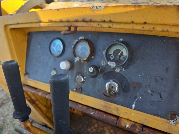 jd-455e-track-loader-w/-backhoe-image-44