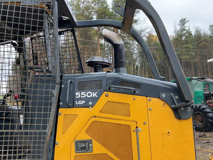 2016-deere-550k-lgp-image-50