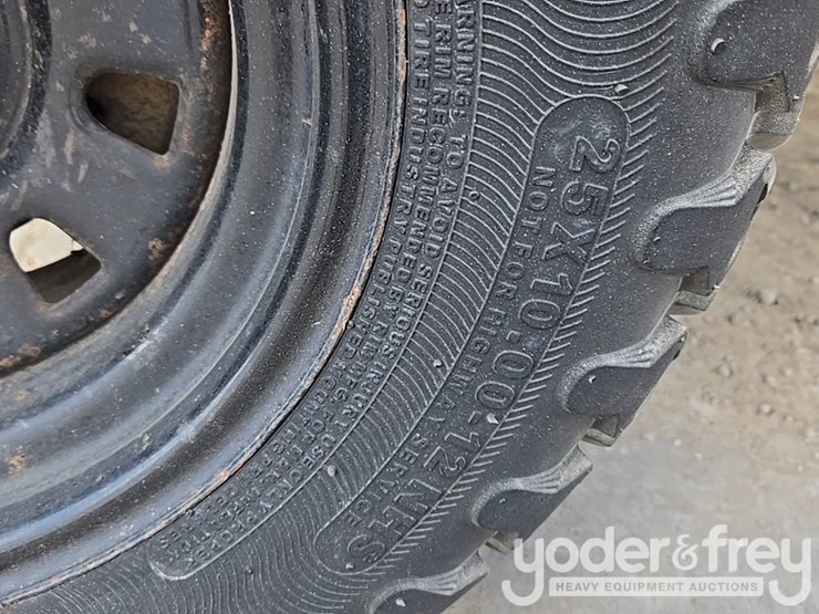 2020-club-car-carryall-1700-image-21