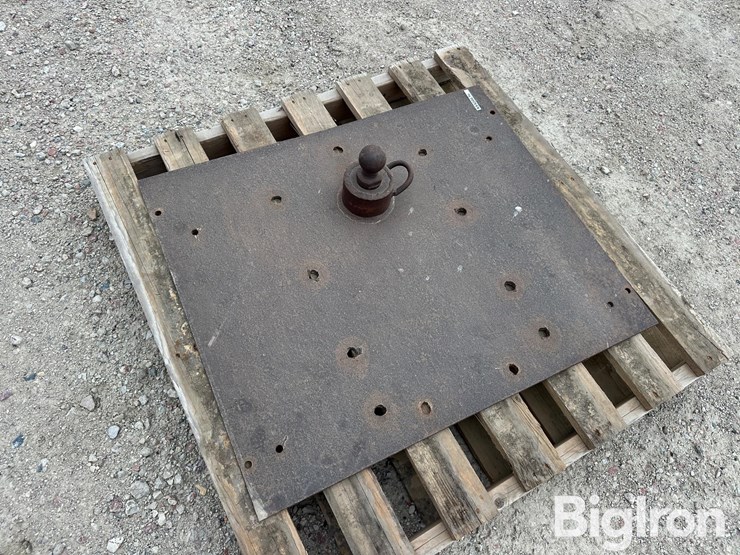 pickup-gooseneck-trailer-hitch-insert-image-13