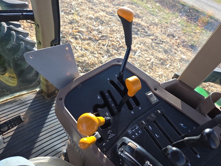 john-deere-7810-image-36