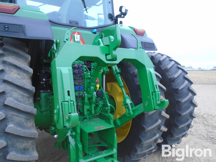 2023-john-deere-8r-370-image-14