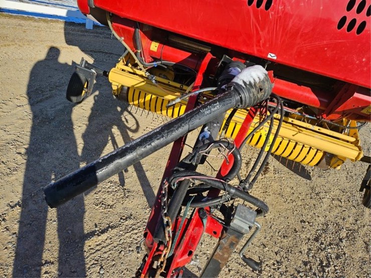 new-holland-roll-belt-560-image-11