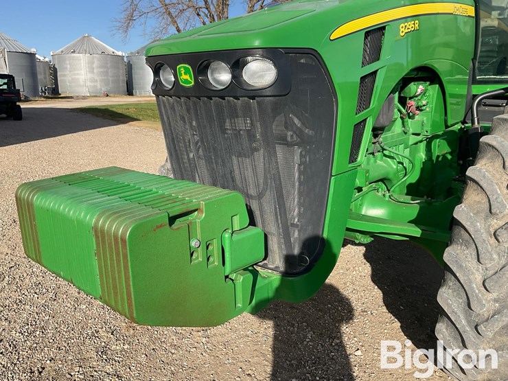 2010-john-deere-8295r-image-16