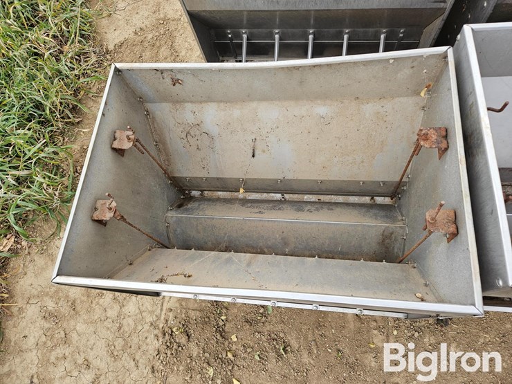 big-husky-stainless-steel-nursery-feeders-image-15