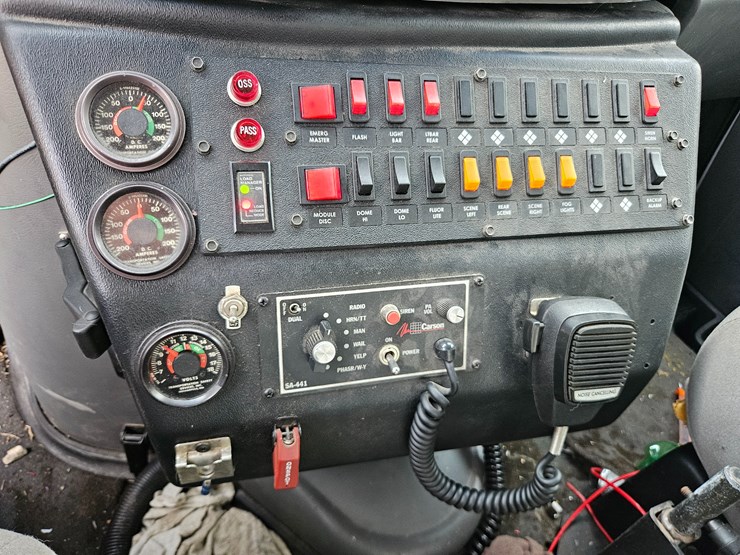 #22778-•-2003-ford-econoline-van-ambulance-image-43