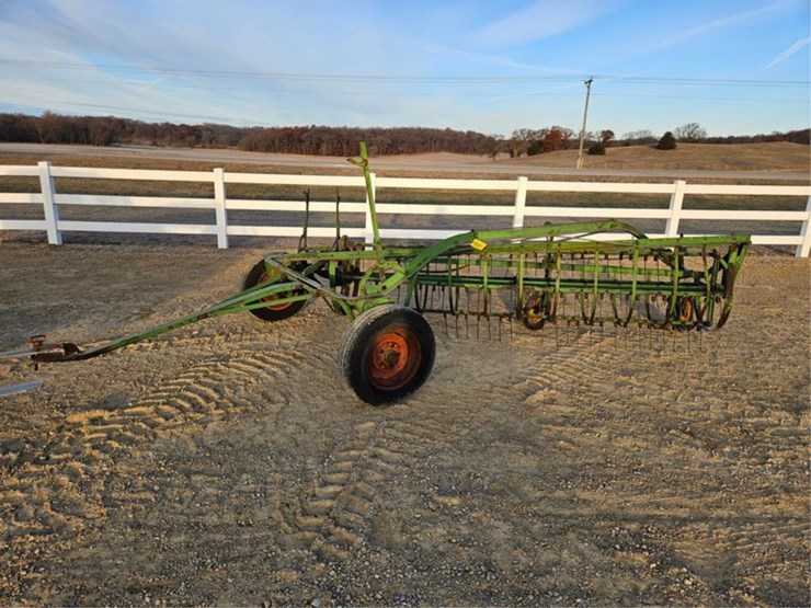 #3421-•-john-deere-pull-hay-rake,-ground-drive-image-1