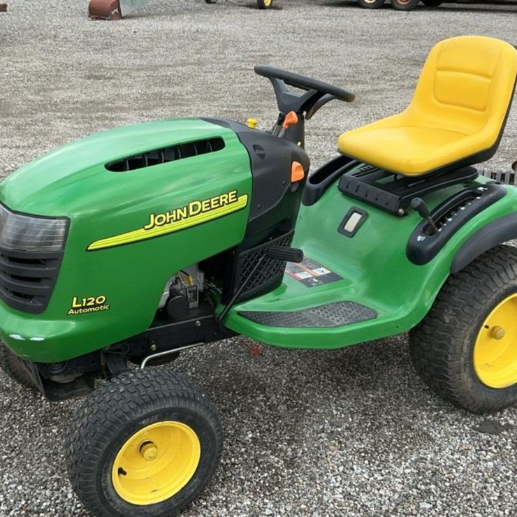 JOHN DEERE L120