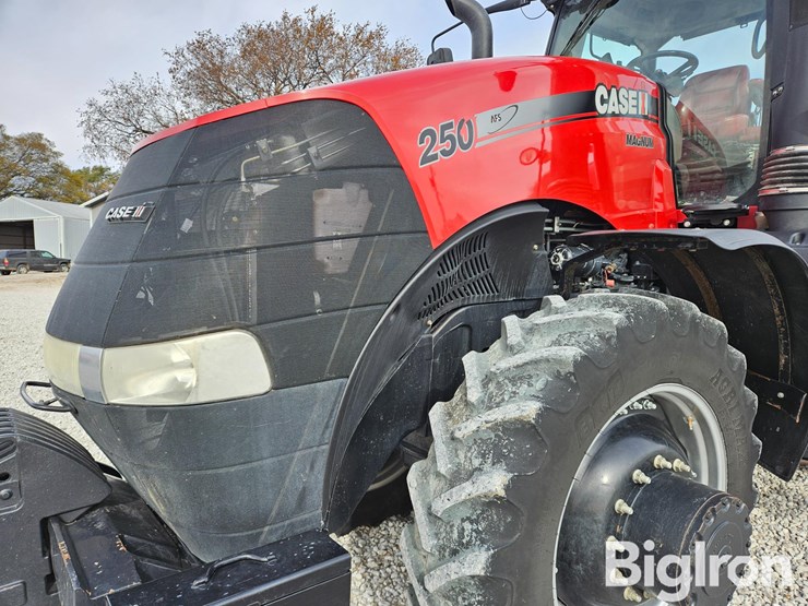 2015-case-ih-magnum-250-image-16