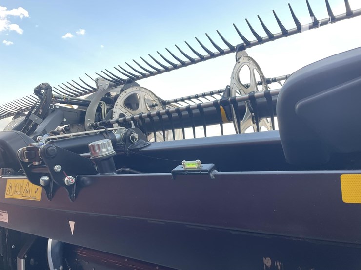 2024-case-ih-fd240-image-16