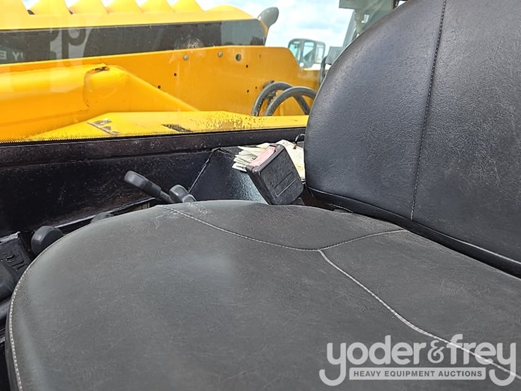 2017-jcb-510-56-image-121