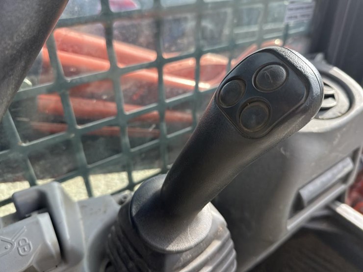 kubota-svl75-2-image-35