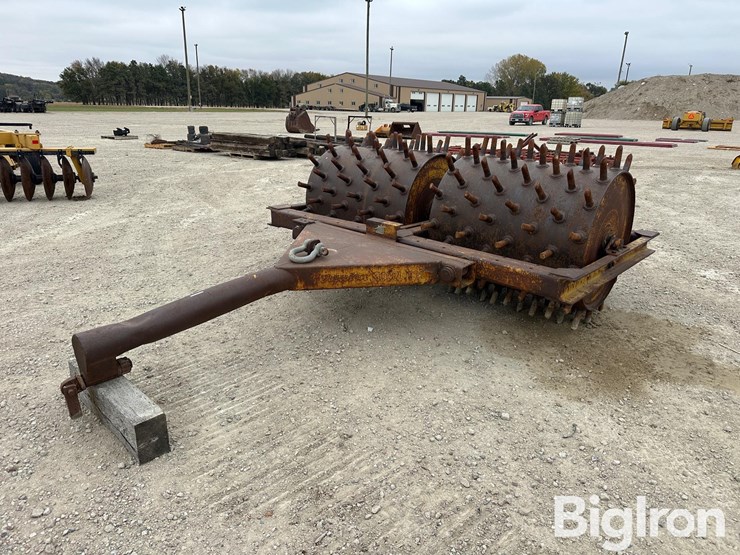 pull-type-double-drum-sheepsfoot-compactor-image-1