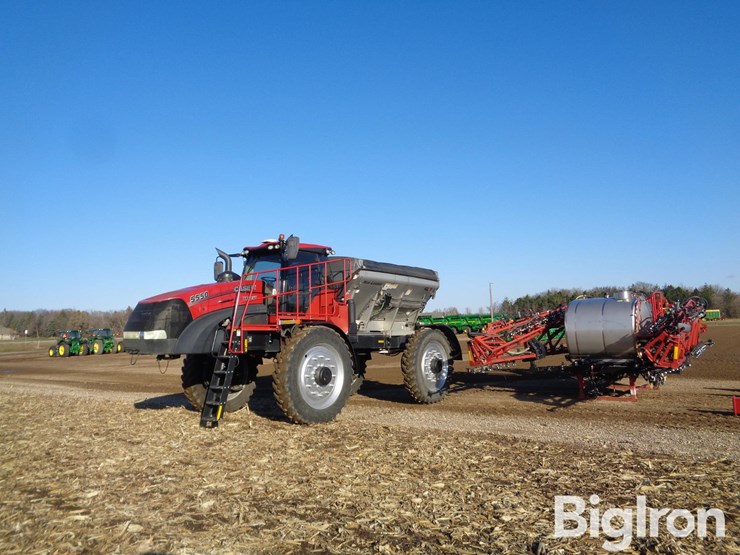 2018-case-ih-trident-5550-image-1