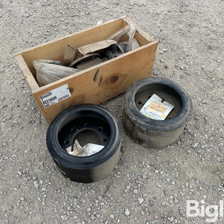 John Deere 9000T Mid Roller Assembly Spindle & Wheels