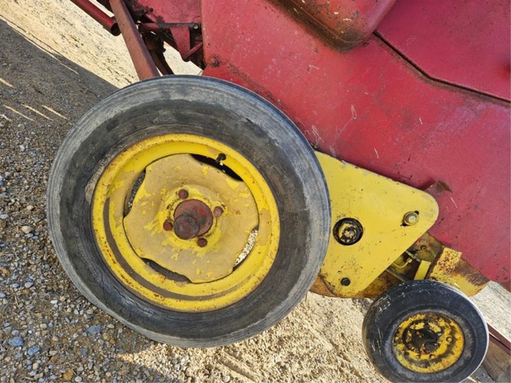 new-holland-68-image-23