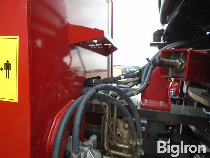 2021-case-ih-steiger-580-image-18