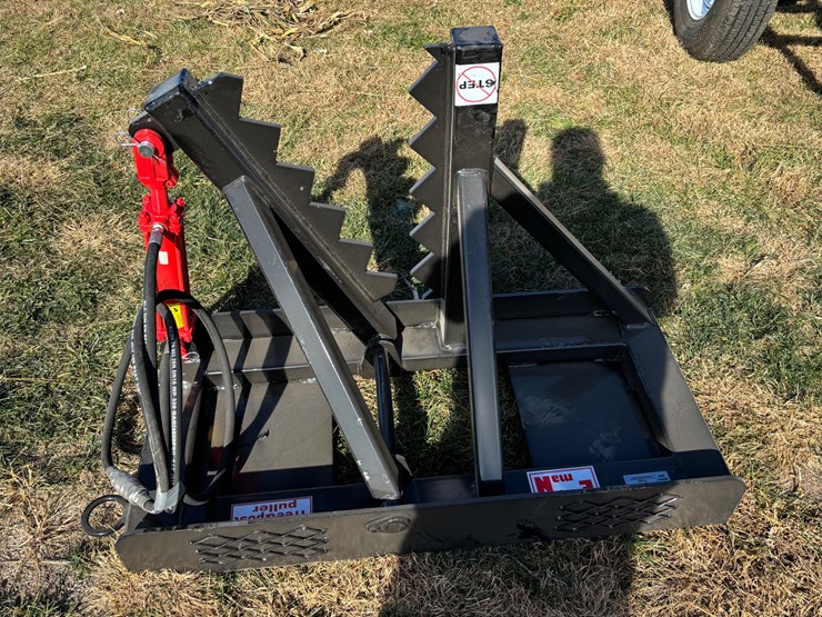 #1003-•-post-puller-image-1