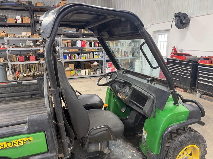 john-deere-gator-image-14