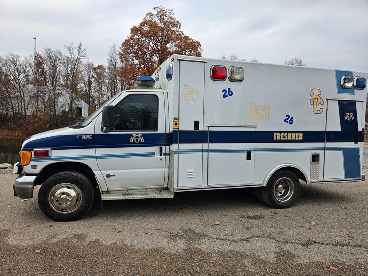 #22778-•-2003-ford-econoline-van-ambulance-image-5