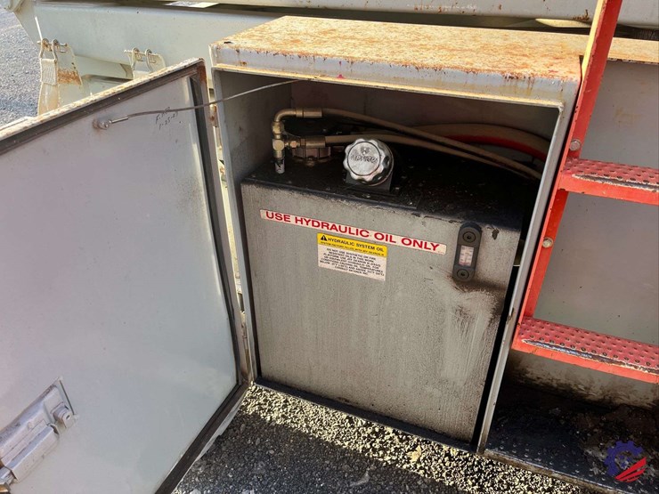 1999-skyjack-sj8841-/-41’-scissor-lift-image-17