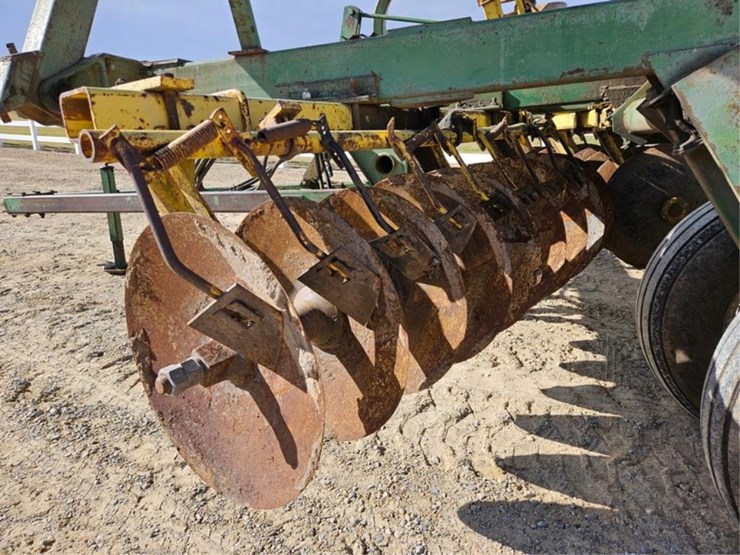 john-deere-230-image-28