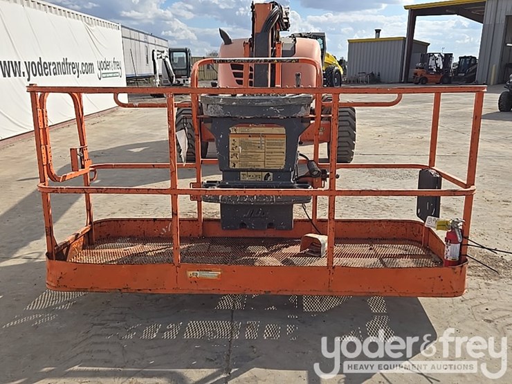 2015-jlg-600aj-image-10