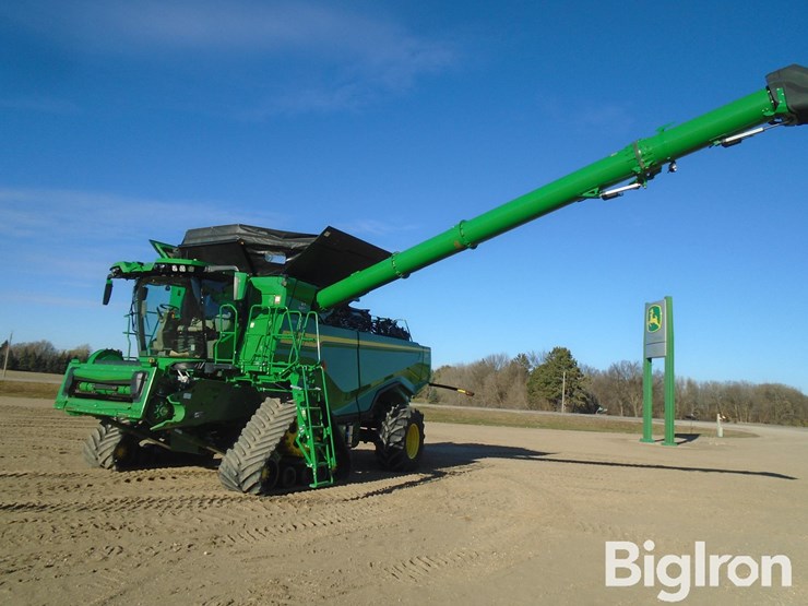 2022-john-deere-x9-1000-image-9