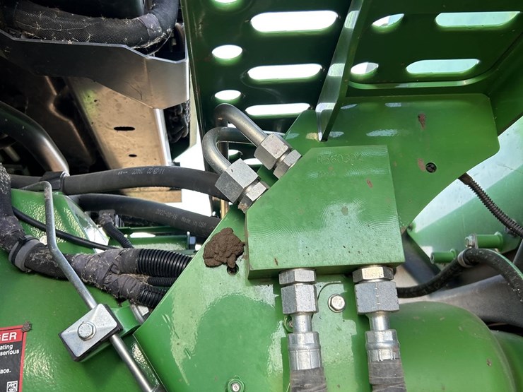 2023-john-deere-9rx-590-image-51
