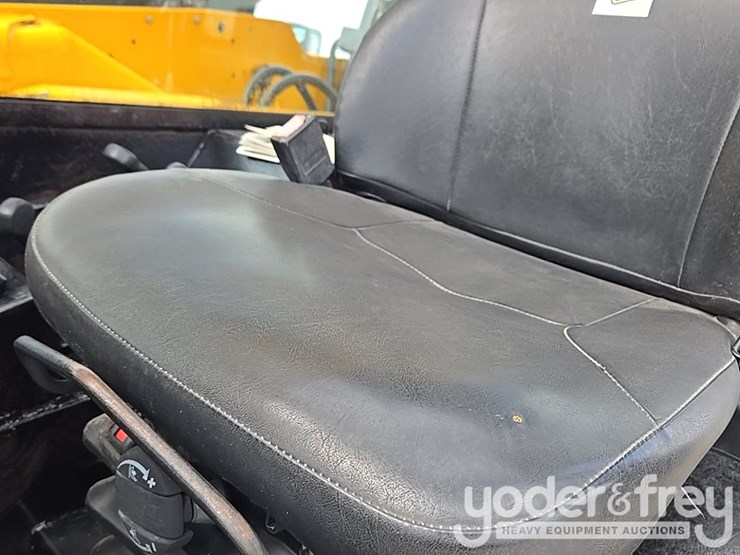 2017-jcb-510-56-image-120